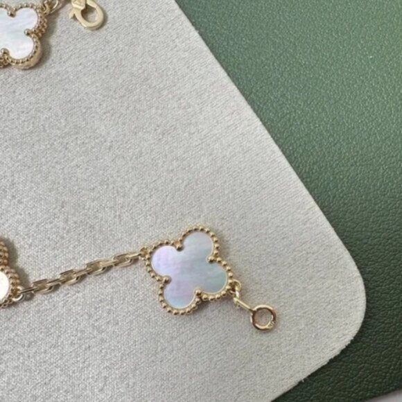 Anthantic Van Cleef & Arpels Vintage Alhambra Bracelet - Picture 10 of 11